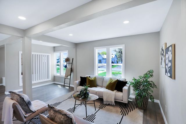 2434 E Wiscomb St, Spokane, WA 99207