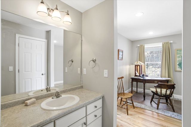 21 Singer Brook Road, Milford, NH 03055