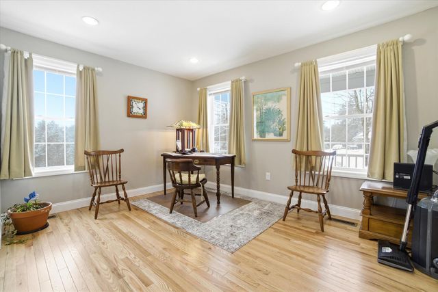 21 Singer Brook Road, Milford, NH 03055