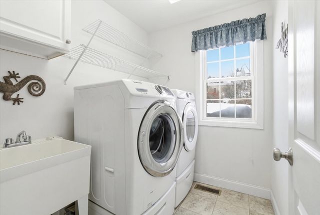 21 Singer Brook Road, Milford, NH 03055