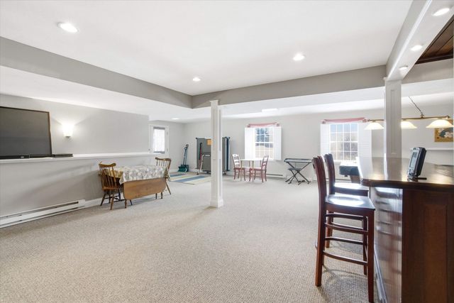 21 Singer Brook Road, Milford, NH 03055