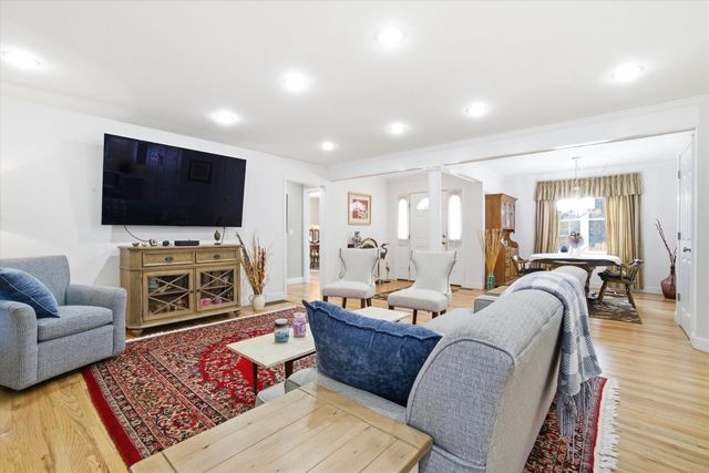 21 Singer Brook Road, Milford, NH 03055