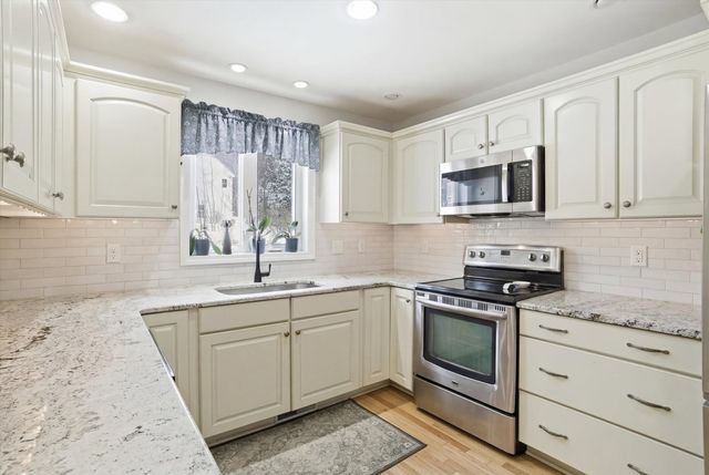 21 Singer Brook Road, Milford, NH 03055