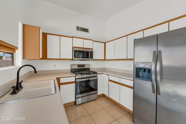 4872 S Wild Rose Drive, Tucson, AZ 85730