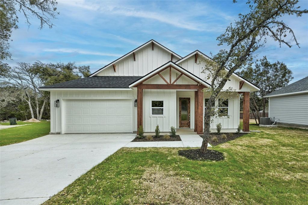 16 Rhapsody LN, Wimberley, TX 78676