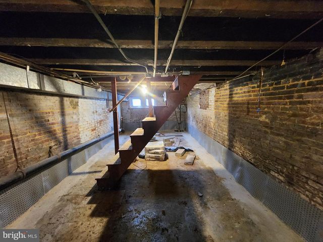 1719 N CAREY ST, Baltimore, MD 21217