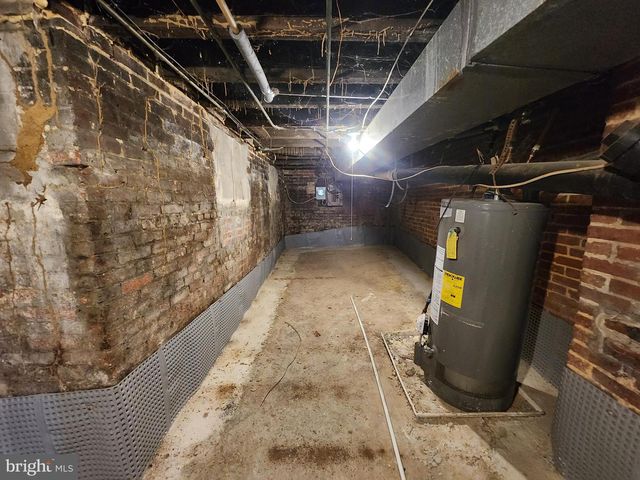 1719 N CAREY ST, Baltimore, MD 21217