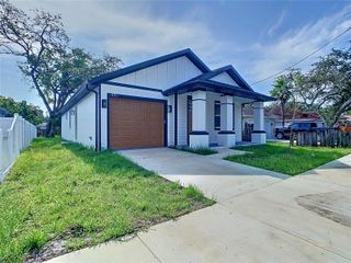 8111 N EDISON AVENUE, Tampa, FL 33610