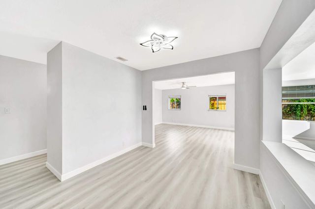 6812 Rio Pinar, North Lauderdale, FL 33068