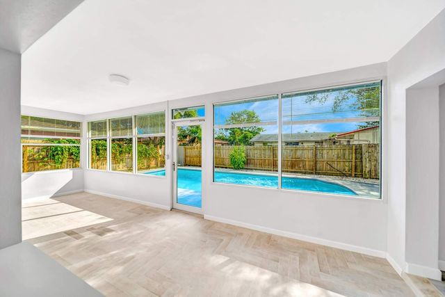 6812 Rio Pinar, North Lauderdale, FL 33068