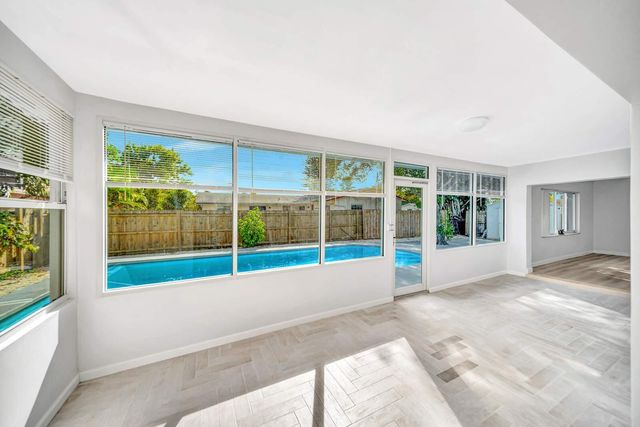 6812 Rio Pinar, North Lauderdale, FL 33068