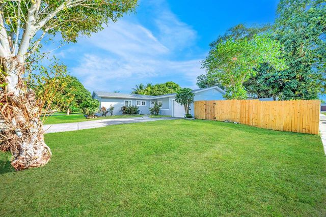 6812 Rio Pinar, North Lauderdale, FL 33068