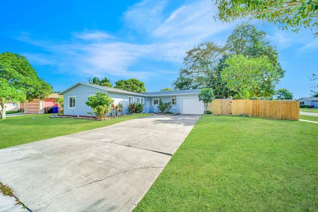 6812 Rio Pinar, North Lauderdale, FL 33068