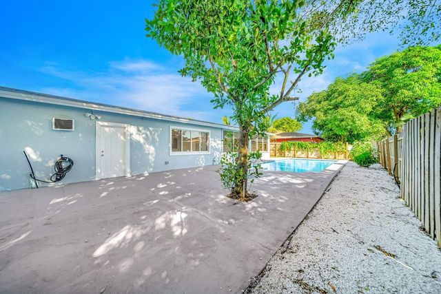 6812 Rio Pinar, North Lauderdale, FL 33068