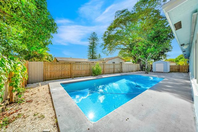 6812 Rio Pinar, North Lauderdale, FL 33068