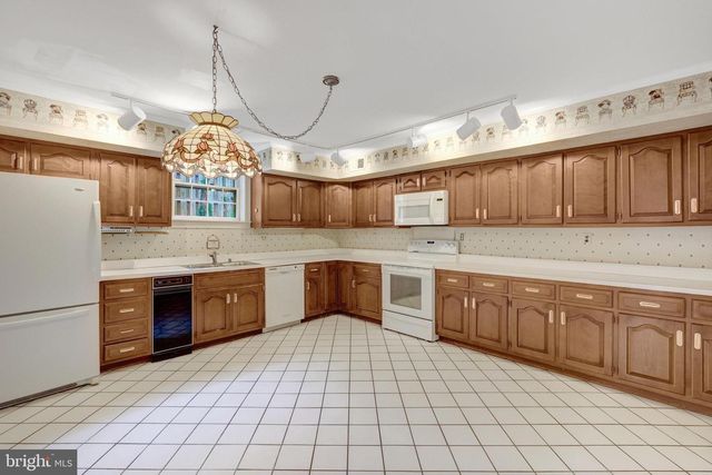 1468 HIGHWOOD DR, Mclean, VA 22101