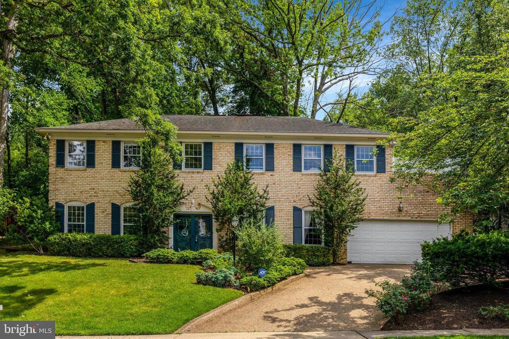 1468 HIGHWOOD DR, Mclean, VA 22101