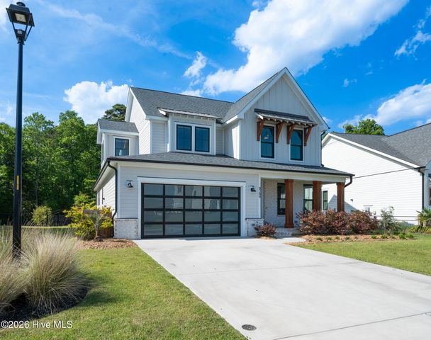 8249 Winding Creek Circle, Wilmington, NC 28411