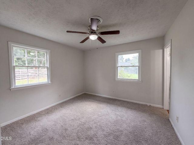 6616 Amanda Circle, Fayetteville, NC 28304