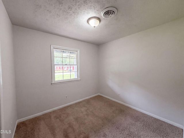6616 Amanda Circle, Fayetteville, NC 28304