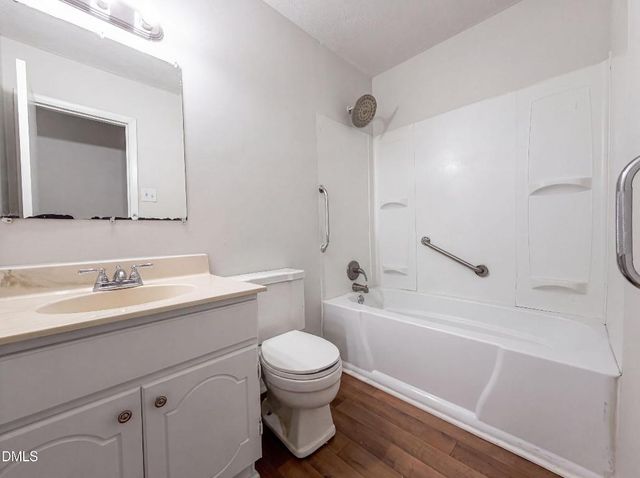6616 Amanda Circle, Fayetteville, NC 28304
