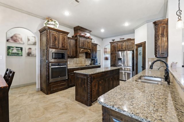 115 Mike Thornton Court, Weatherford, TX 76088