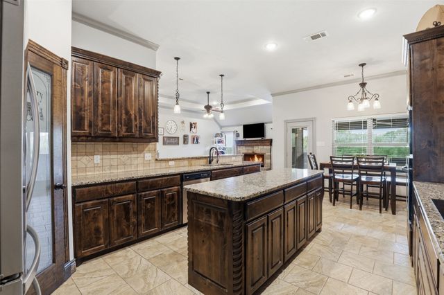 115 Mike Thornton Court, Weatherford, TX 76088