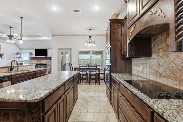115 Mike Thornton Court, Weatherford, TX 76088