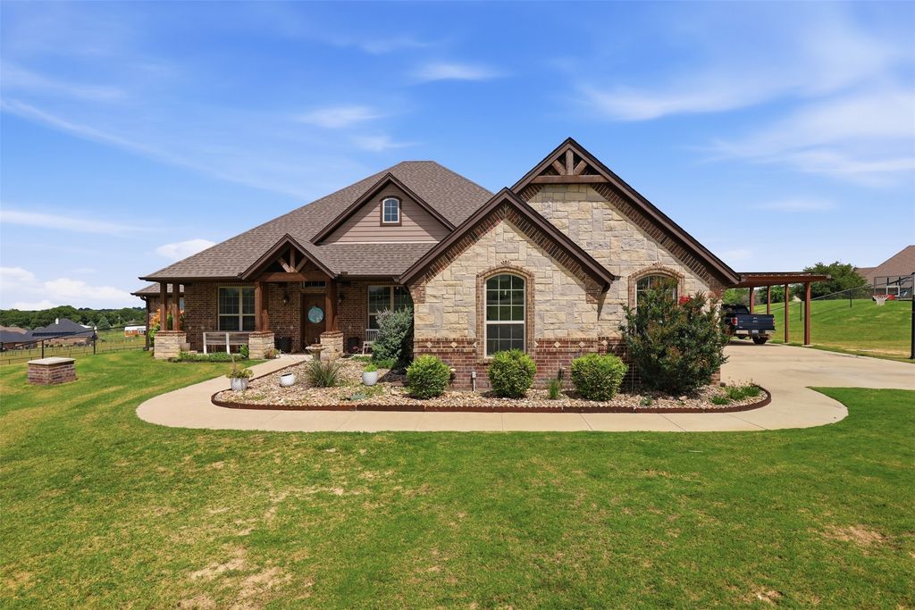 115 Mike Thornton Court, Weatherford, TX 76088