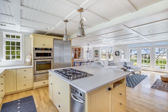 506 Paines Creek Rd, Brewster, MA 02631