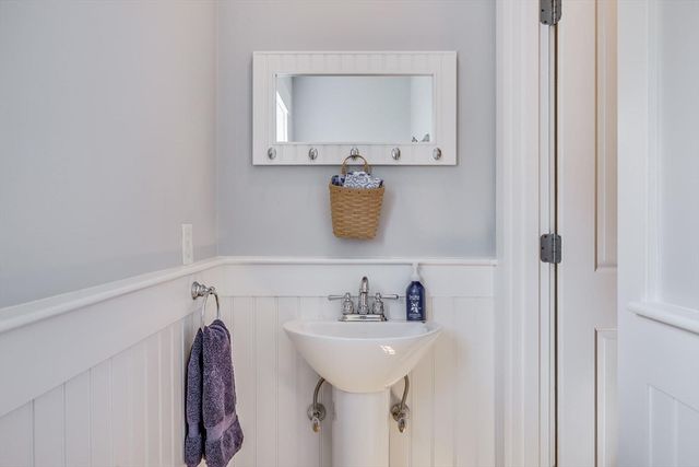 506 Paines Creek Rd, Brewster, MA 02631