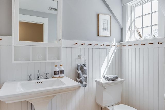 506 Paines Creek Rd, Brewster, MA 02631