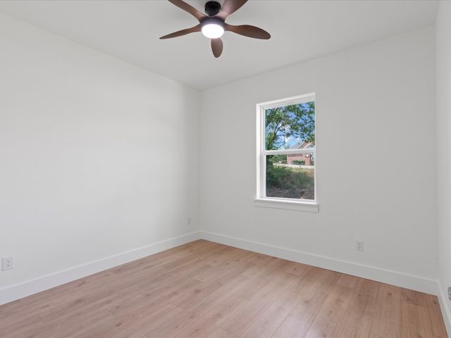 799 Blue Fathom Drive, Runaway Bay, TX 76426