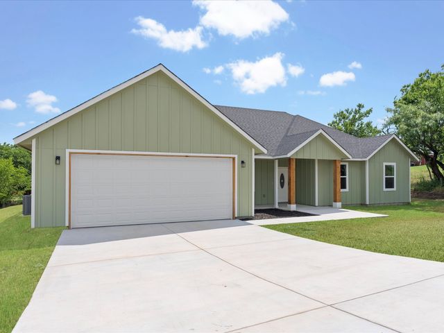 799 Blue Fathom Drive, Runaway Bay, TX 76426