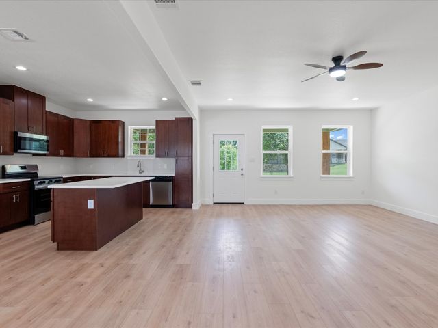 799 Blue Fathom Drive, Runaway Bay, TX 76426