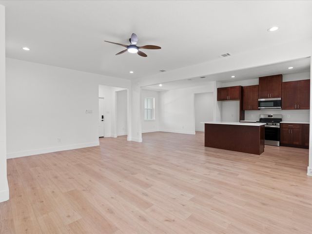 799 Blue Fathom Drive, Runaway Bay, TX 76426
