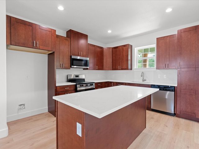 799 Blue Fathom Drive, Runaway Bay, TX 76426