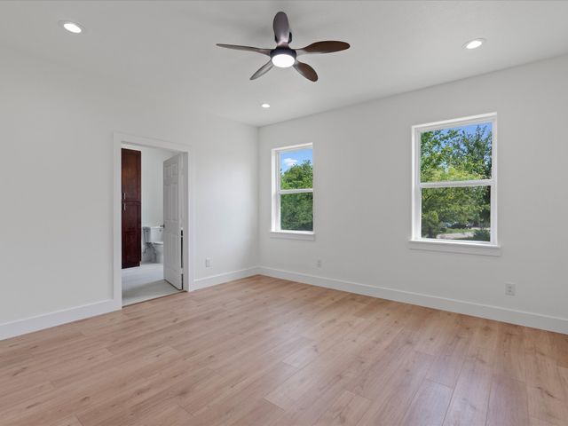 799 Blue Fathom Drive, Runaway Bay, TX 76426