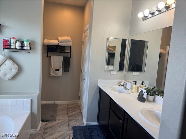 6867 Dragonfly Rock Street, Las Vegas, NV 89148