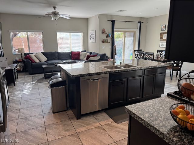 6867 Dragonfly Rock Street, Las Vegas, NV 89148