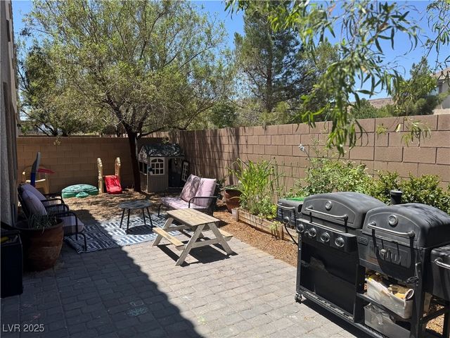 6867 Dragonfly Rock Street, Las Vegas, NV 89148