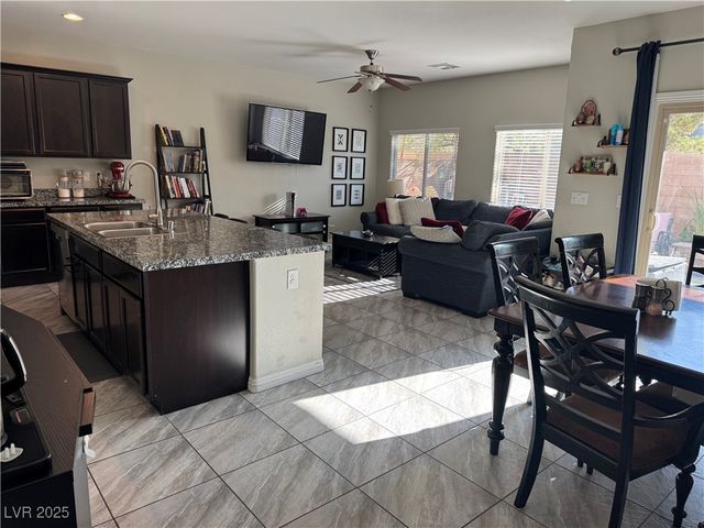 6867 Dragonfly Rock Street, Las Vegas, NV 89148