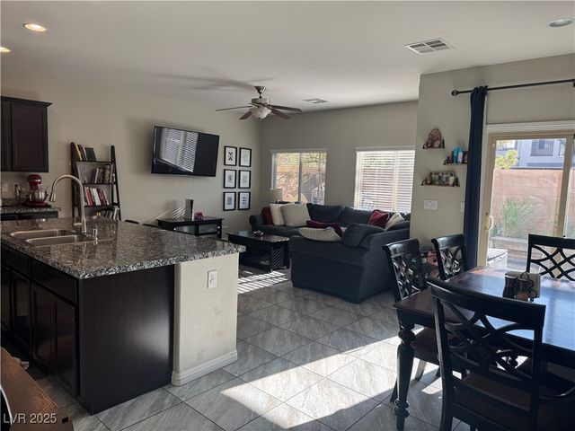 6867 Dragonfly Rock Street, Las Vegas, NV 89148