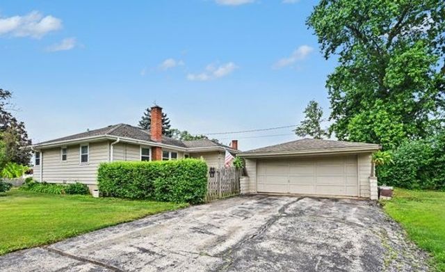 901 Brookwood Street, Bensenville, IL 60106