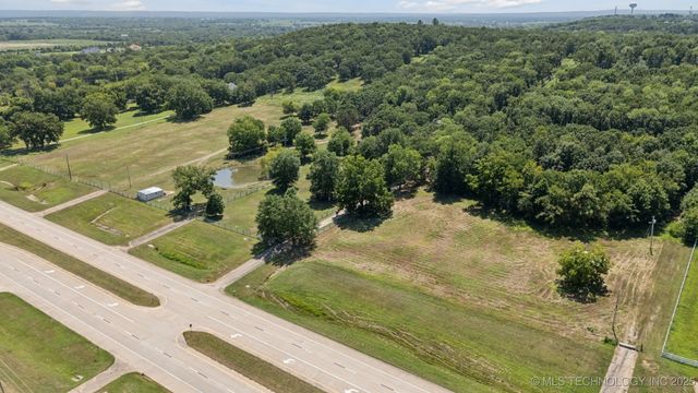 2290 E 151st Street S, Bixby, OK 74008