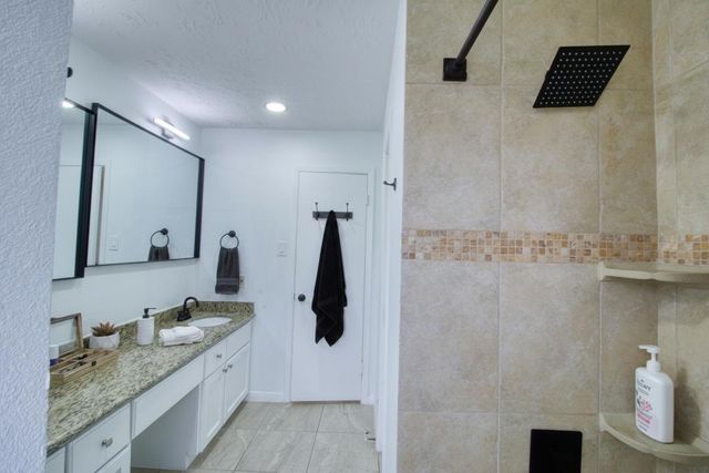 16419 Lost Quail Drive, Houston, TX 77489