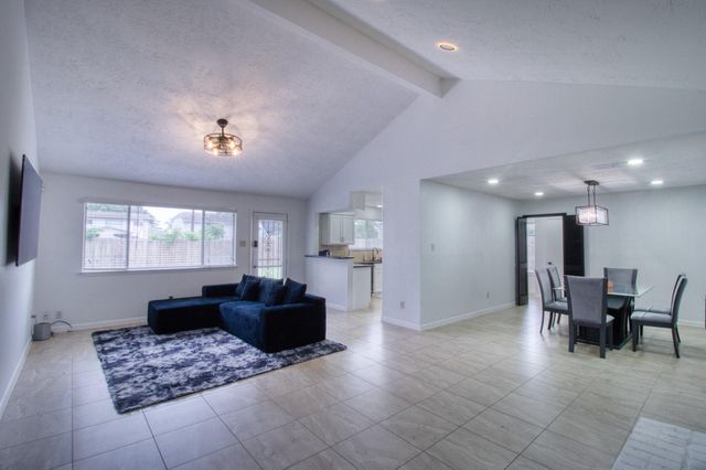 16419 Lost Quail Drive, Houston, TX 77489