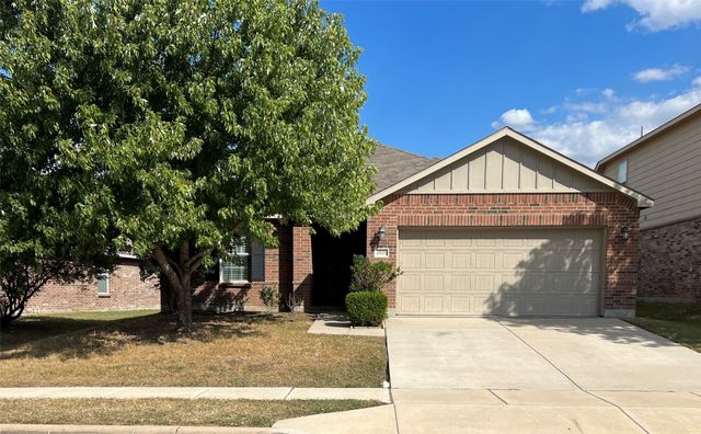 6928 Derbyshire Drive, Fort Worth, TX 76137