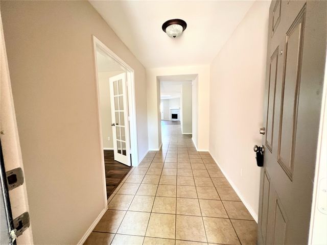 6928 Derbyshire Drive, Fort Worth, TX 76137