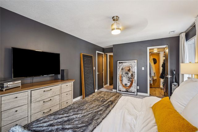 4323 Grand Avenue 428, Des Moines, IA 50312